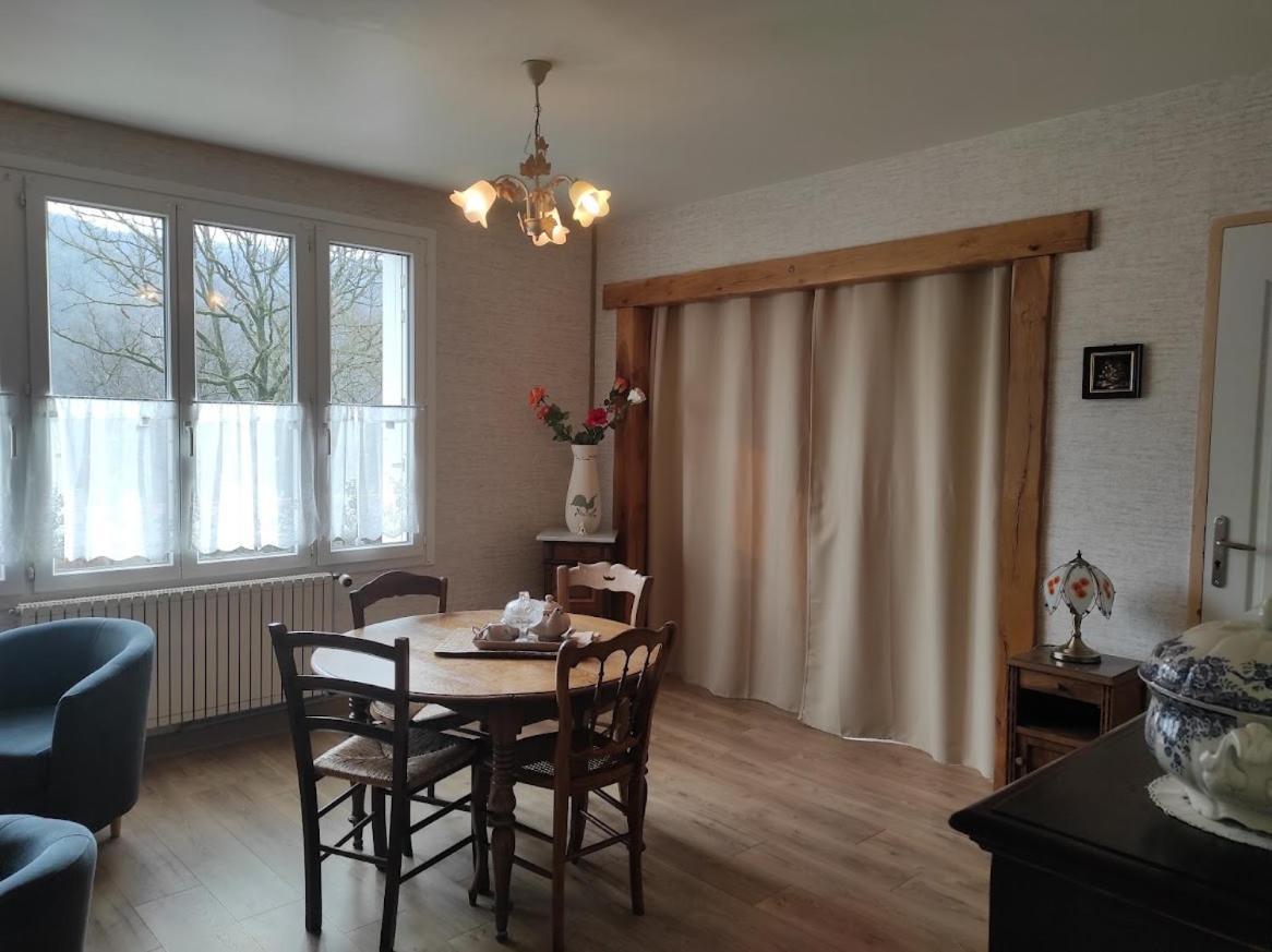 La Lisiere Appartement 2 Chambres Revin  ภายนอก รูปภาพ